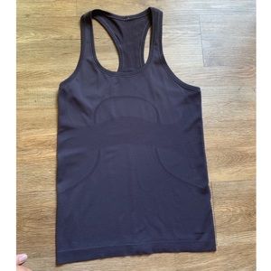 Lululemon Swiftly Tech Razorback